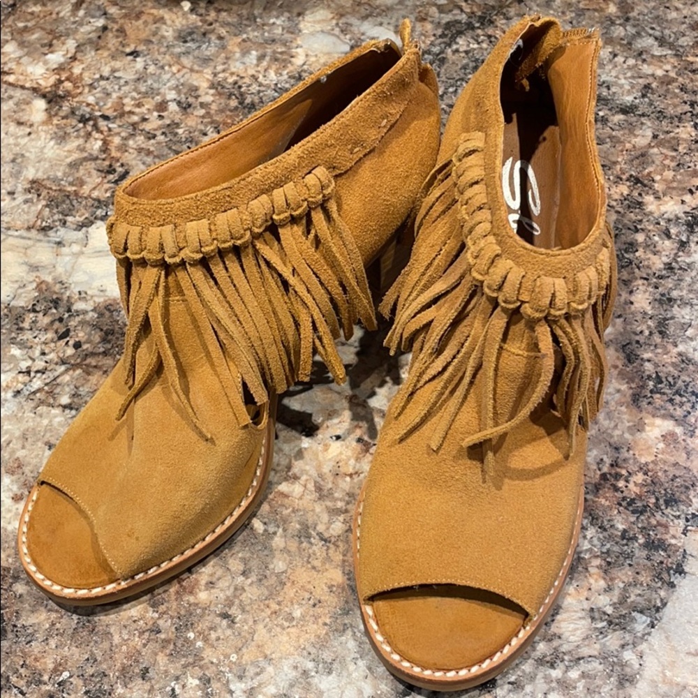 Shoes